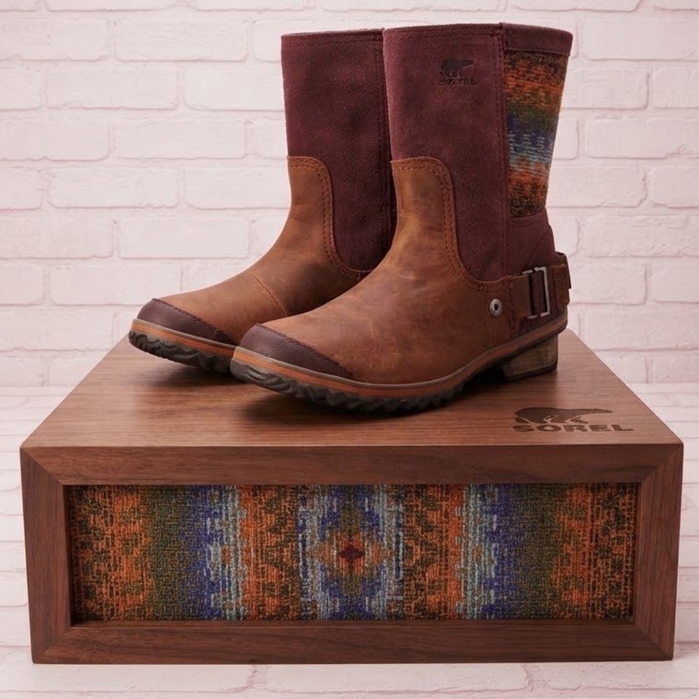 Sorel Major Carly Boots aztec Redwood Leather Suede western Woven Textile
